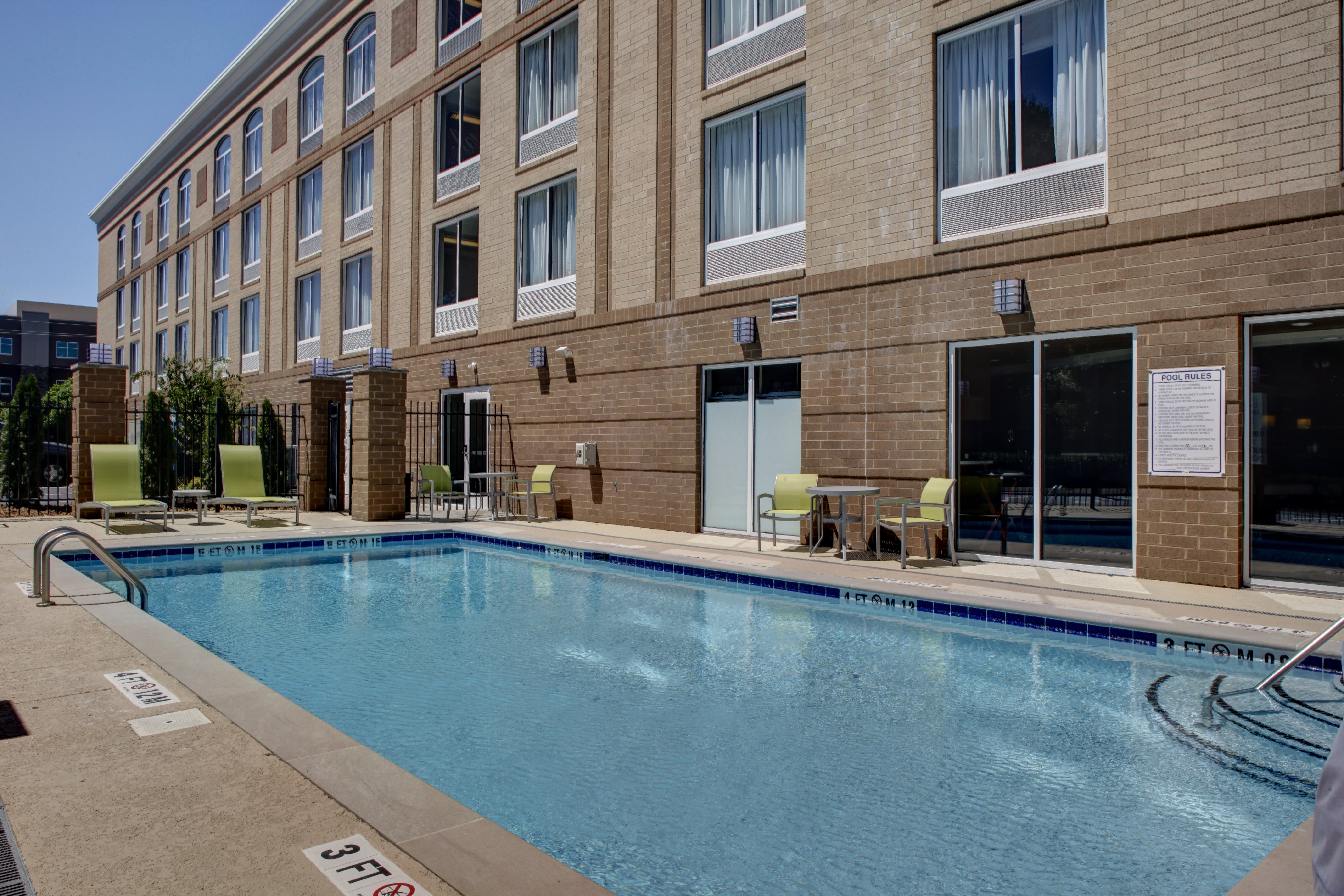 HOLIDAY INN FRANKLIN COOL SPRINGS B-guestroom-Enjoy a splash, a sun bath or socializing outside..jpg