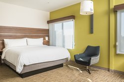  - Holiday Inn Express & Suites Lake Forest