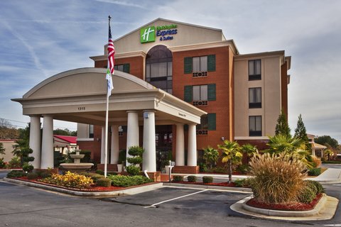 Welcome to Holiday Inn Express & Suites Mcdonough