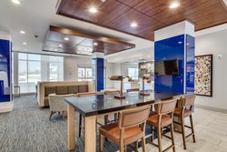  - Holiday Inn Express & Suites Denton - I-35, Exit 462