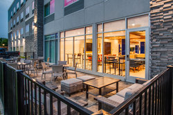  - Holiday Inn Express & Suites Denton - I-35, Exit 462