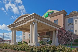 Holiday Inn Express & Suites Guelph, ON - See Discounts