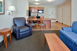  - Candlewood Suites Colonial Heights - I-95, Exit 58