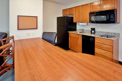  - Candlewood Suites Colonial Heights - I-95, Exit 58