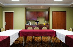  - Holiday Inn Express Drayton Valley