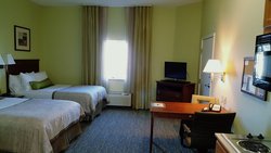  - Candlewood Suites Moore - I-35, Exit 118