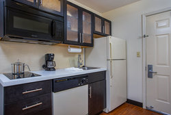  - Candlewood Suites Airport Louisville - I-264, Exit 14