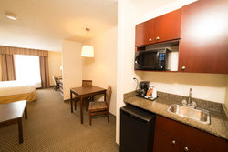  - Holiday Inn Express & Suites Slave Lake