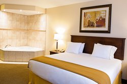  - Holiday Inn Express & Suites Slave Lake