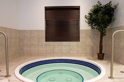  - Holiday Inn Express & Suites Slave Lake