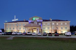 Holiday Inn Express Hotel & Suites Winona, MS - See Discounts