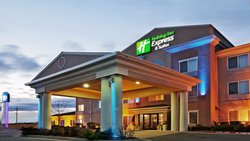  - Holiday Inn Express & Suites Chickasha