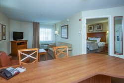  - Candlewood Suites Richmond - I-64, Exit 197