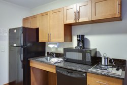  - Candlewood Suites Richmond - I-64, Exit 197