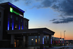  - Holiday Inn Express & Suites Arena Area Ralston