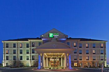 Holiday Inn Express Uvalde