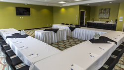  - Holiday Inn Express & Suites Thunder Bay