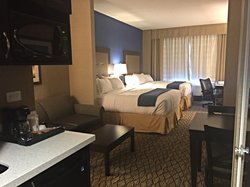  - Holiday Inn Express & Suites Thunder Bay