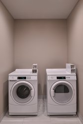  - Holiday Inn Express & Suites Pasadena