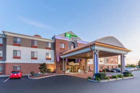 Stay with Holiday Inn Express?? Hotel & Suites Shiloh - O\'Fallon!