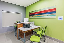  - Holiday Inn Express & Suites Perryton