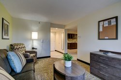  - Candlewood Suites West Broad Richmond - I-64, Exits 183 & 183B