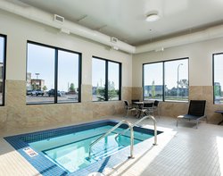  - Holiday Inn Express Southeast Lethbridge