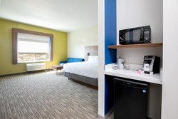  - Holiday Inn Express Southeast Lethbridge