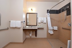  - Holiday Inn Express & Suites Globe
