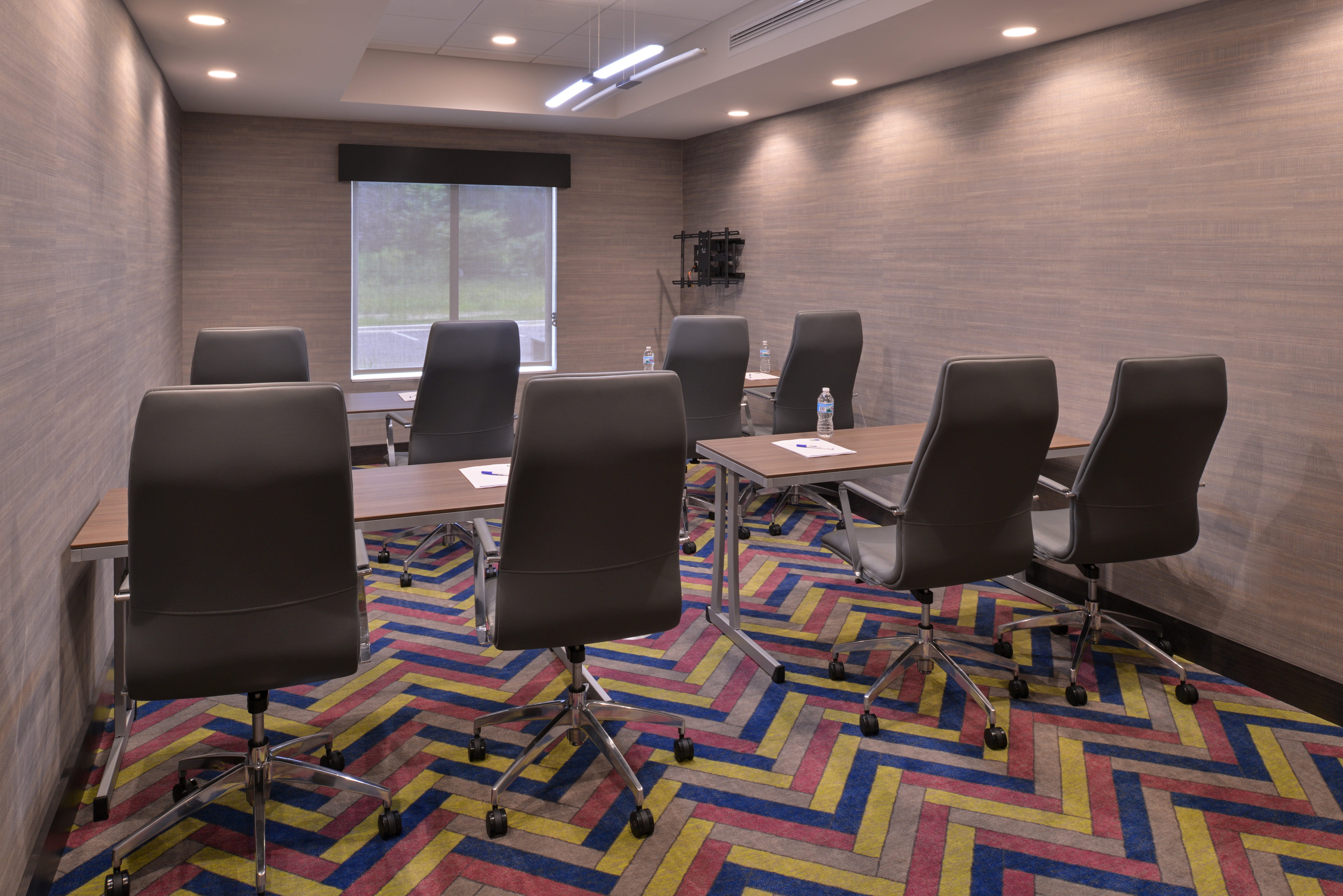 Boardrooms available for your business meeting needs