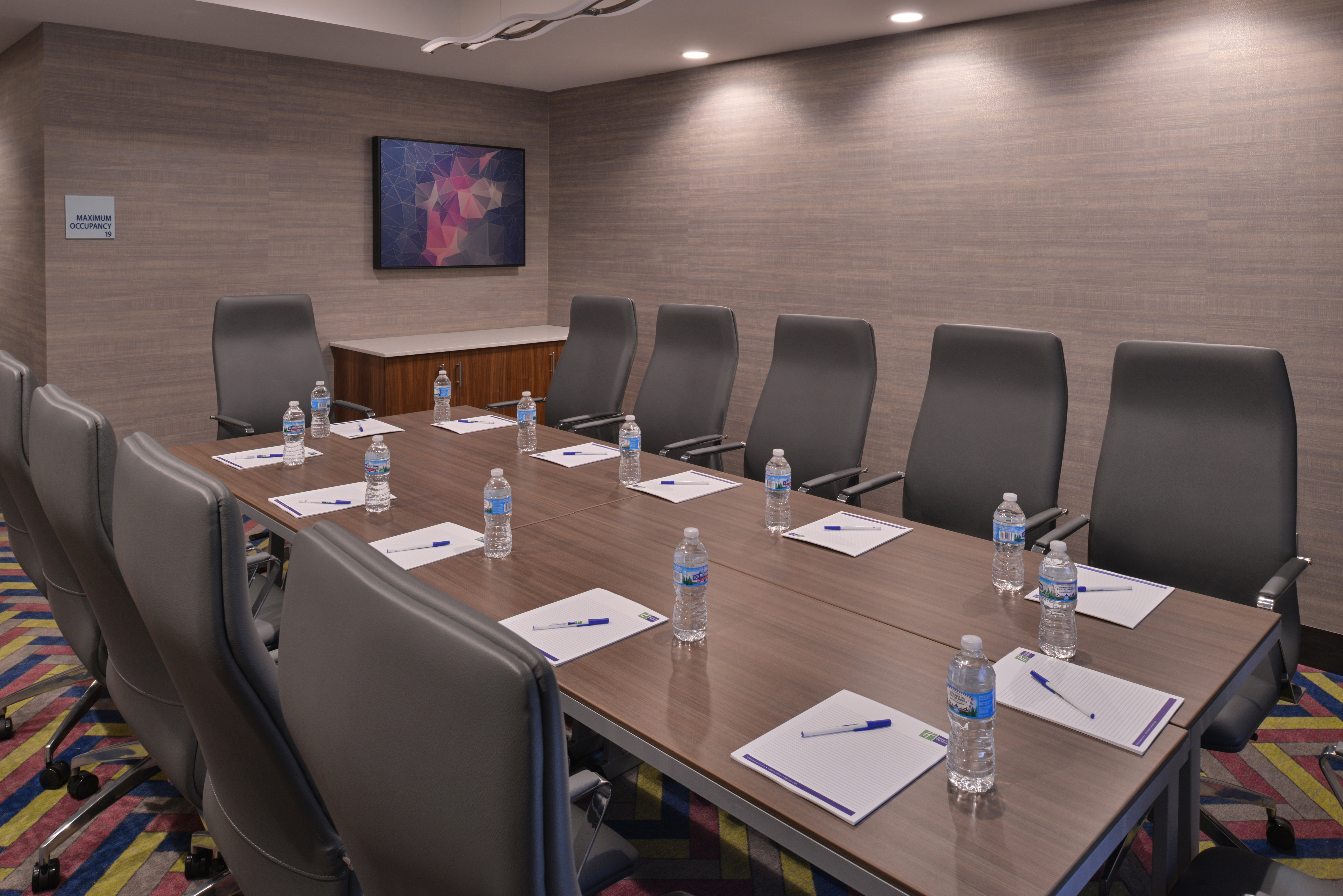 Meeting rooms available in boardroom style.