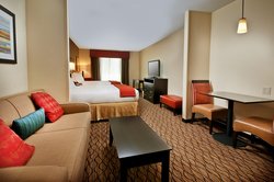 - Holiday Inn Express & Suites Pearsall