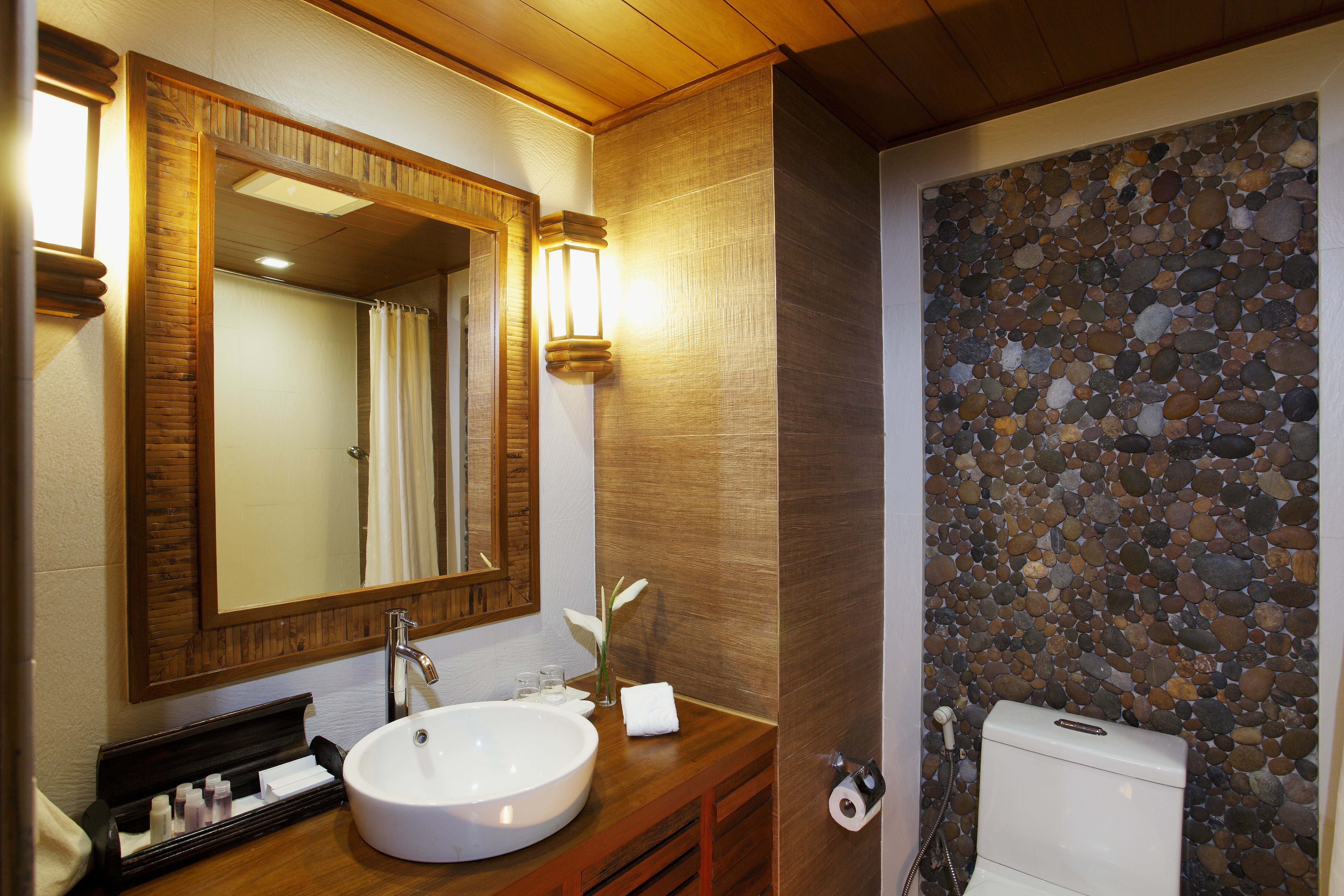 CENTARA KOH CHANG TROPICANA-guestroom-01 Superior Garden View Bathroom.jpg