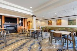  - Fairfield Inn & Suites by Marriott Rockford - I-39 & I-90, Exit 15