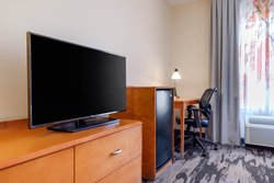  - Fairfield Inn & Suites by Marriott Rockford - I-39 & I-90, Exit 15