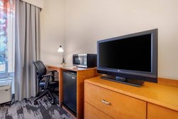  - Fairfield Inn & Suites by Marriott Rockford - I-39 & I-90, Exit 15