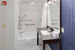  - Fairfield Inn & Suites by Marriott Austintown - I-80, Exit 223