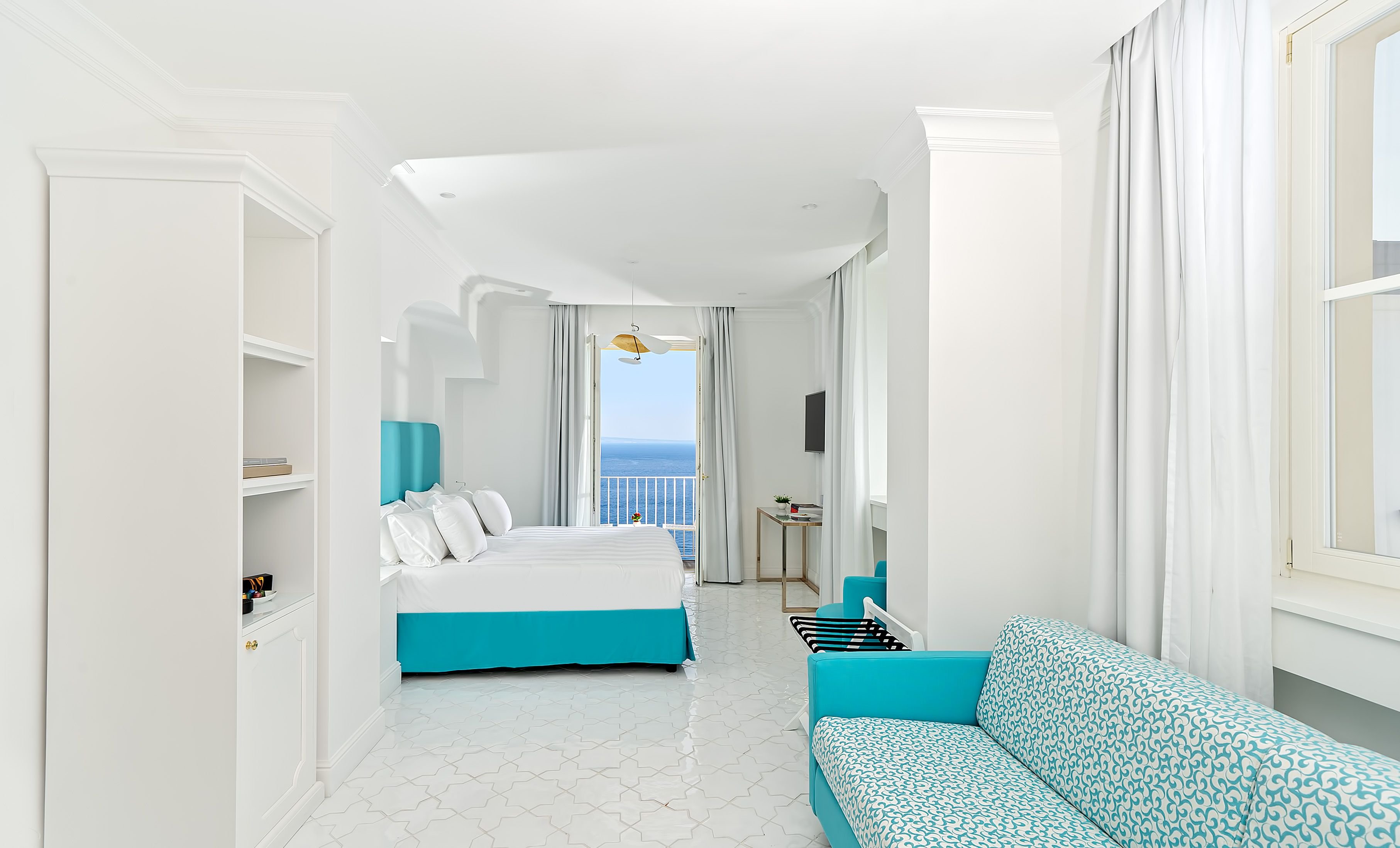 HOTEL LORELEI LONDRES-guestroom-Junior Suite Balcony Sea View.jpg