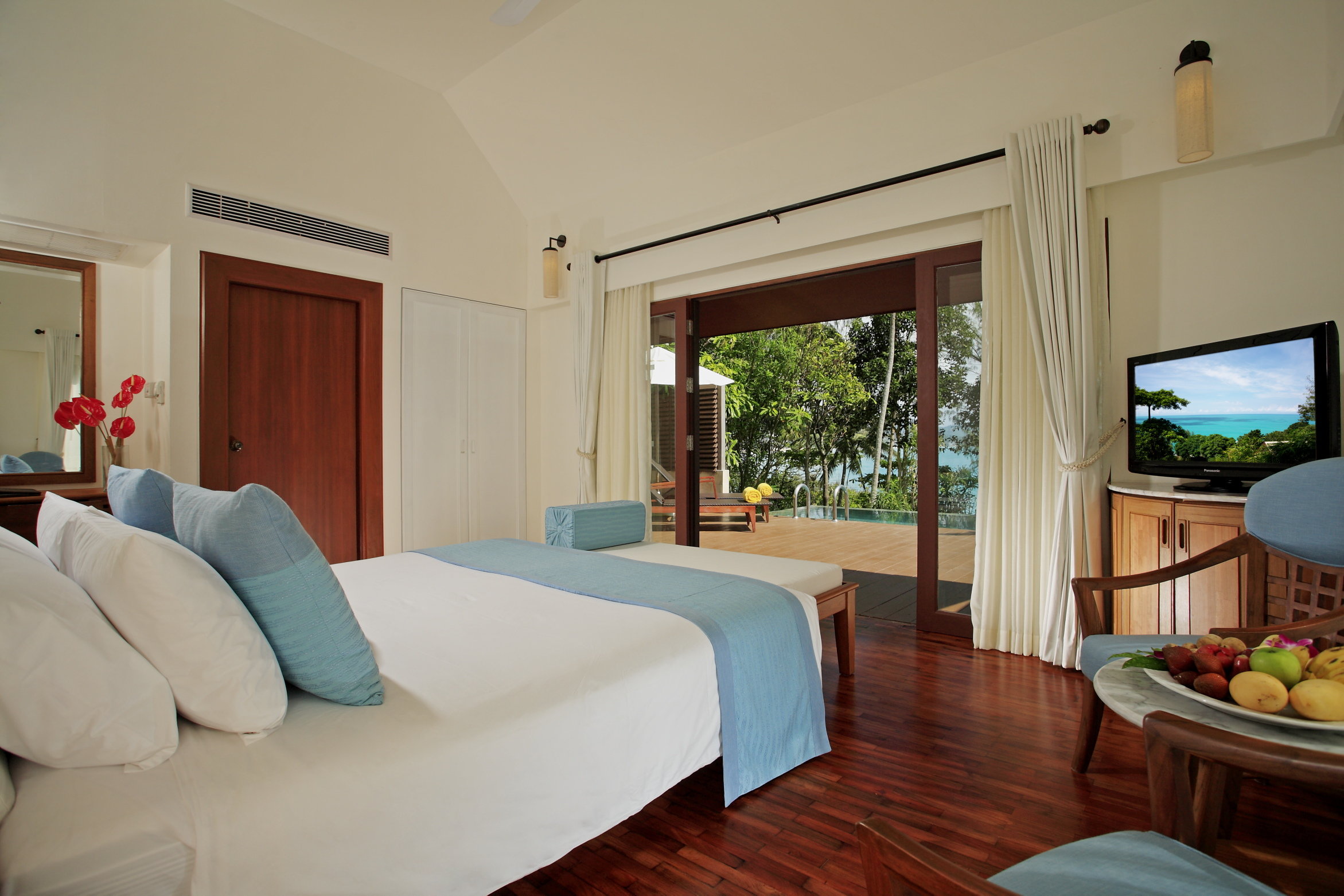 CENTARA VILLAS PHUKET-guestroom-04 Deluxe Private Pool Villa 1.jpg