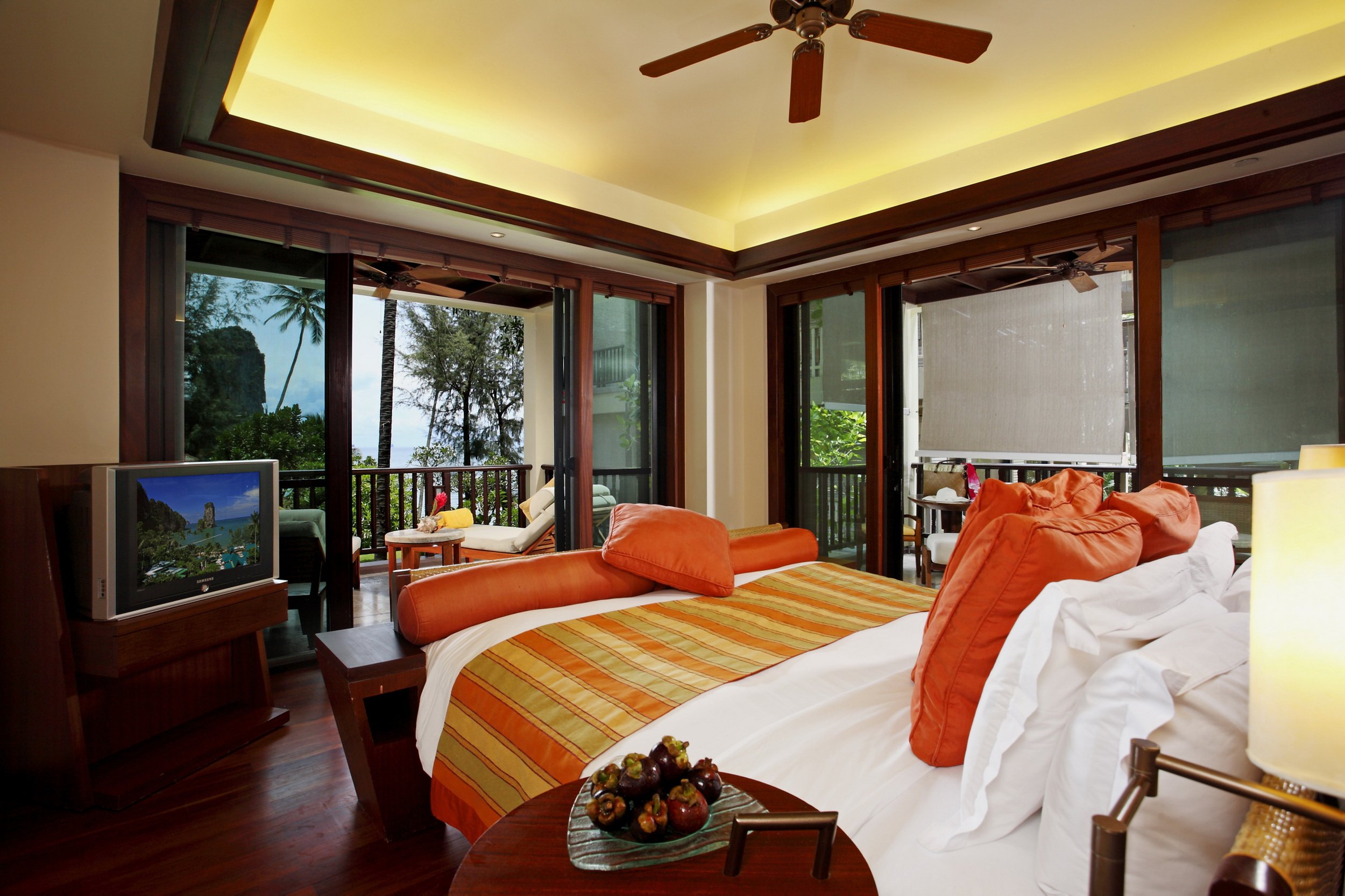 CENTARA GRAND BEACH KRABI-guestroom-03 Deluxe Ocean Facing 1.jpg