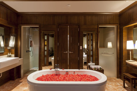 CENTARA GRAND BEACH PHUKET - Photo 44