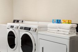  - Holiday Inn Express & Suites Shawnee - I-40, Exit 186