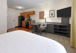  - Candlewood Suites Salina - I-135, Exit 90