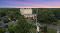  - Holiday Inn Express Stony Brook Centereach