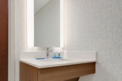  - Holiday Inn Express & Suites Airport Windsor Locks