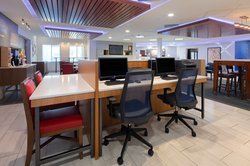  - Holiday Inn Express & Suites Airport Windsor Locks