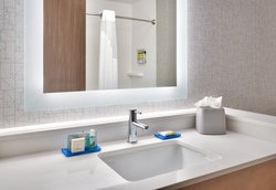  - Holiday Inn Express & Suites Southwest Gainesville - I-75, Exit 384