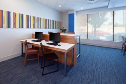  - Holiday Inn Express LAX Airport Los Angeles