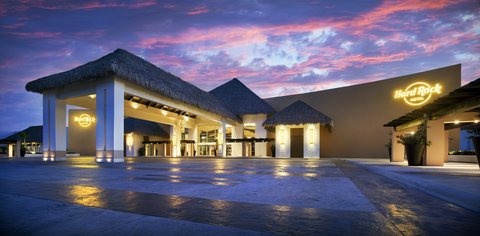 HRHCPunta Cana Exterior Porte Cochere