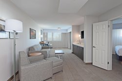  - Holiday Inn Palmdale - CA 14, Exit 35